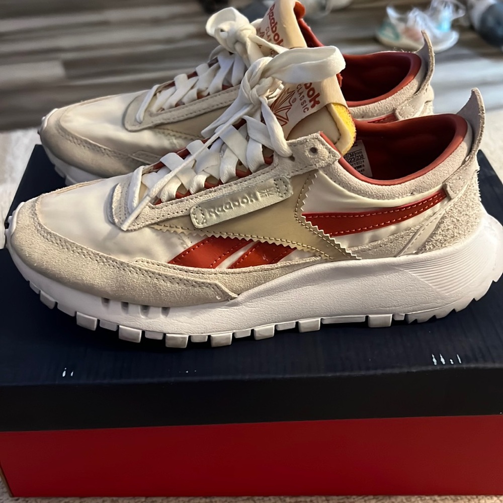 Reebok Cl Legacy Unixex Running Shoes - image 1